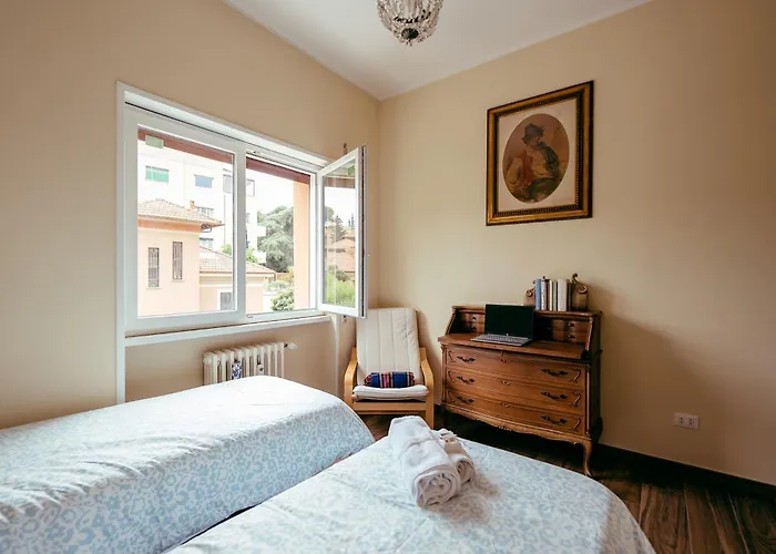 Eleganza E Arte A Citta Giardino 5' Metro B Appartement *